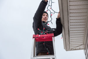 Work Smarter (Not Harder) to Avoid Holiday Decorating Injuries
